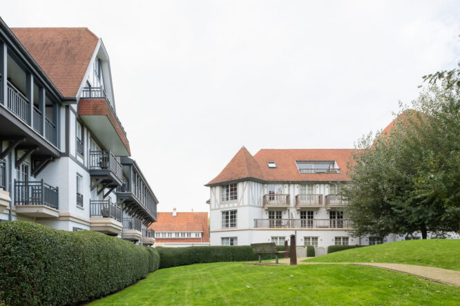 M G De Haan 5